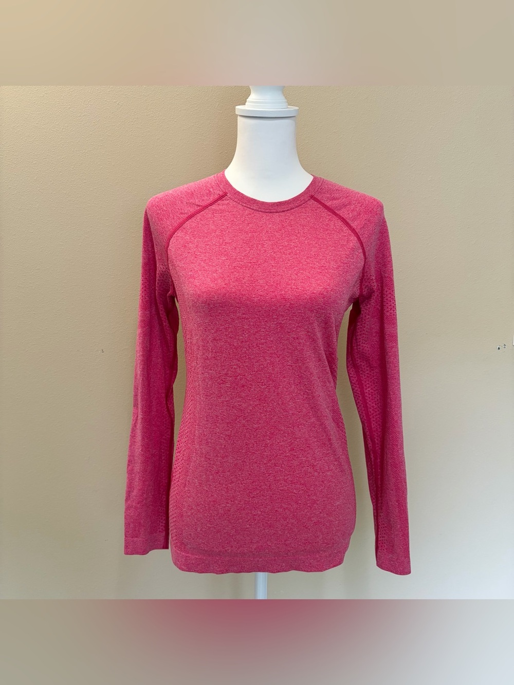 FIGS Seamless Long Sleeve Athletic Top Women M Pink Ionic Nylon Performance